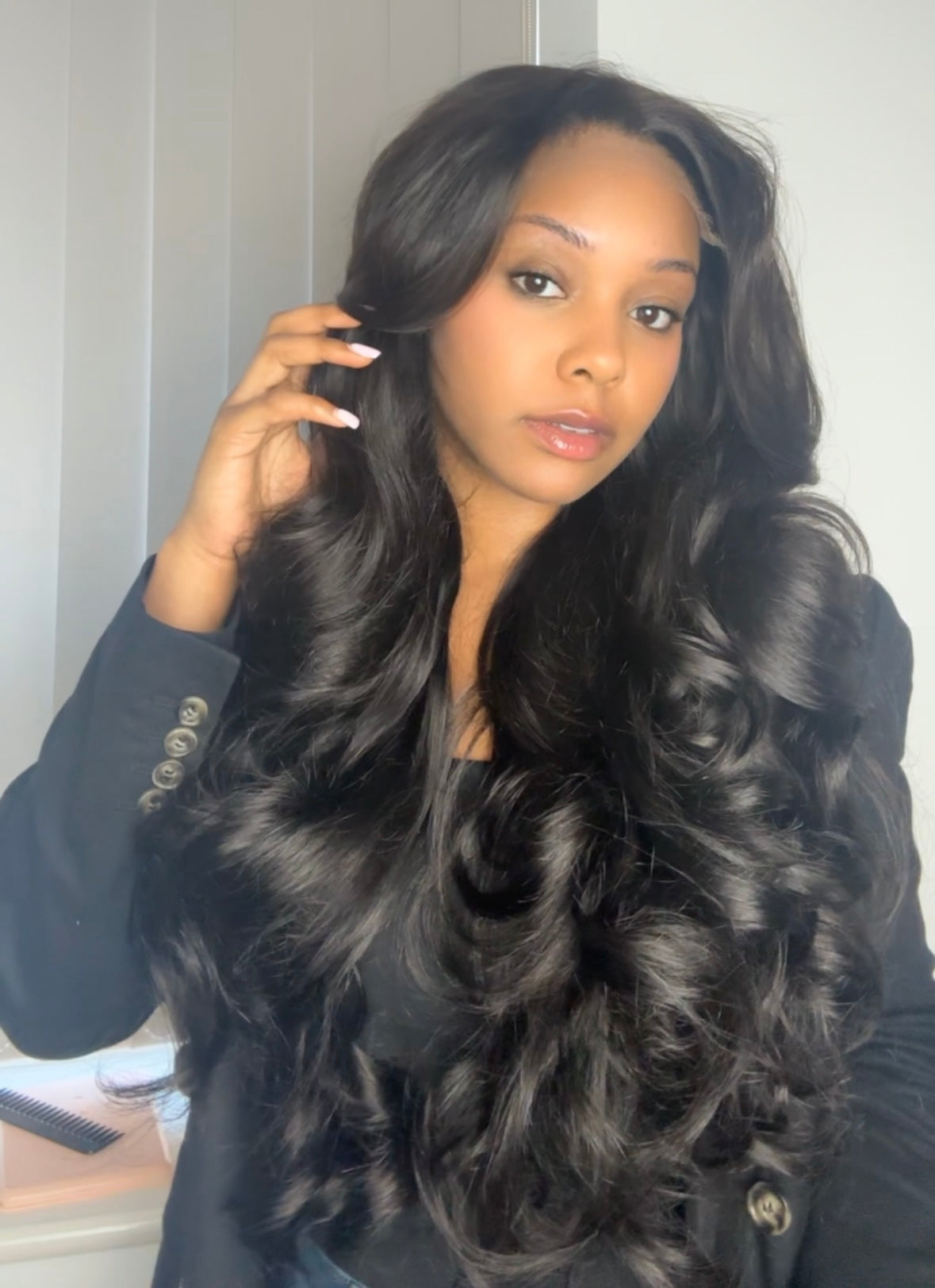 READY TO SHIP: 22" SOFT LAYERS 5x5 HD WIG  | MEDIUM CAP