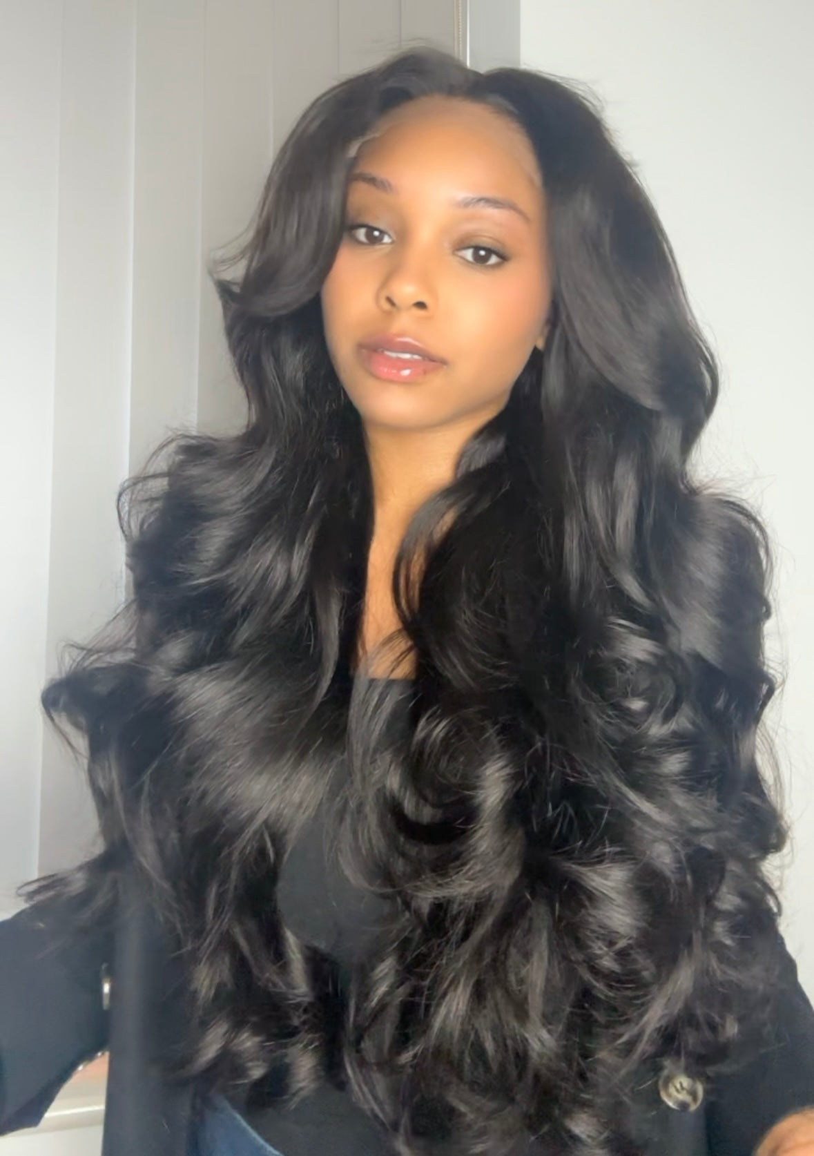 READY TO SHIP: 22" SOFT LAYERS 5x5 HD WIG  | MEDIUM CAP