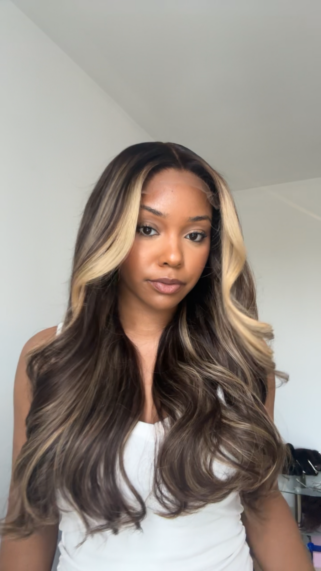 CLEO - 18" 5x5 HD WIG - READY TO SHIP | MEDIUM CAP